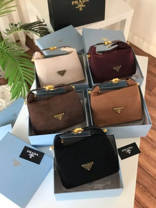 شنط برادا درجة أولى